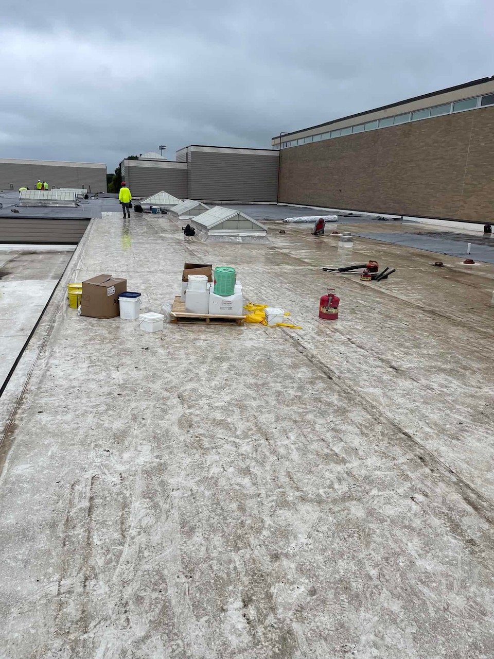 Commercial flat-roof inspection