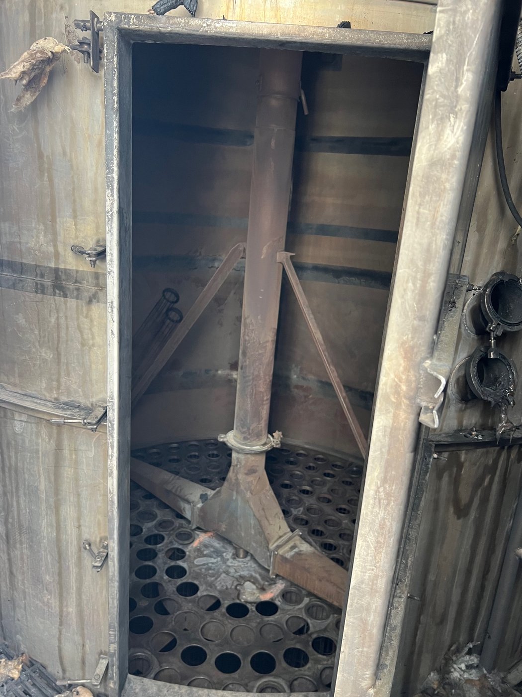 Interior inspection of a damaged steel vessel